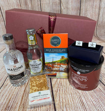 Load image into Gallery viewer, The Yorkshire Gin & Tonic Hamper