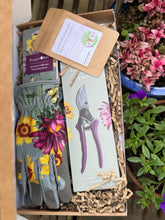 Load image into Gallery viewer, Gardener&#39;s Delight Hamper
